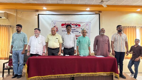 ભરૂચ:  જેપી કોલેજમાં ભાજપ યુવા મોરચા દ્વારા વિદ્યાર્થી સંમેલન યોજાયું,આગેવાનો રહ્યા ઉપસ્થિત
