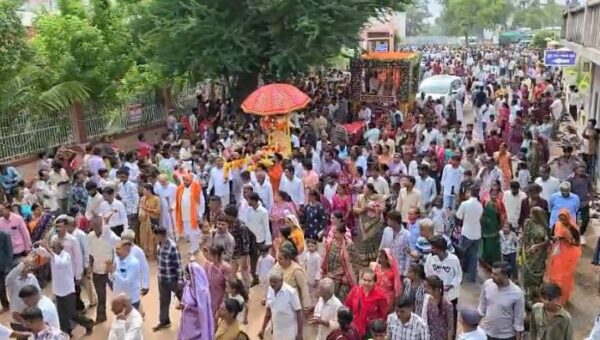 પંચમહાલ : નારાયણ ધામ-તાજપુરા ખાતે ગુરુપૂર્ણિમા પર્વની શ્રદ્ધા અને ભક્તિભાવપૂર્વક ઉજવણી કરાય…