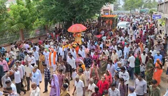 પંચમહાલ : નારાયણ ધામ-તાજપુરા ખાતે ગુરુપૂર્ણિમા પર્વની શ્રદ્ધા અને ભક્તિભાવપૂર્વક ઉજવણી કરાય…