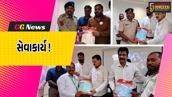 અંકલેશ્વર: માતોશ્રી ચેરીટેબલ ટ્રસ્ટ દ્વારા ઇમરજન્સી સેવામાં ફરજ બજાવતા કર્મચારીઓને રેઇનકોટનું કરાયુ વિતરણ