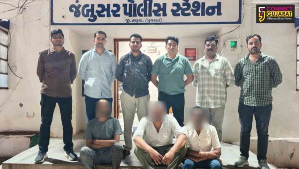 ભરૂચ: જંબુસરના અણખી ગામે જુગાર રમતા 3 જુગારી ઝડપાયા, ભાજપના આગેવાન વોન્ટેડ 