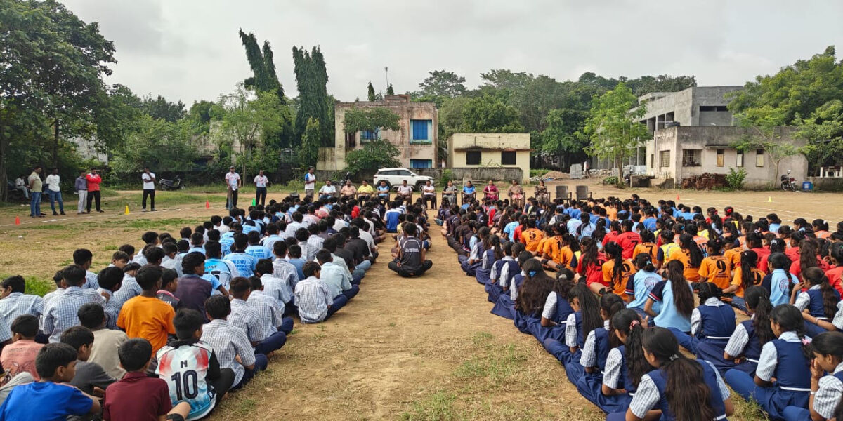 ભરૂચ: નેત્રંગની પીએમશ્રી શ્રીકૃષ્ણ આશ્રમ શાળા, થવાના ખેલાડીઓએ SGFI સ્કૂલ ગેમ્સ એથલેટિક્સ સ્પર્ધામાં ઉત્કૃષ્ટ દેખાવ કર્યો