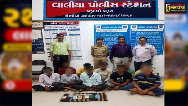 ભરૂચ : વાલિયાના વિઠ્ઠલગામમાં ચાલતા જુગારના અડ્ડા પર પોલીસના દરોડા, 10 જુગારીઓની અટકાયત….