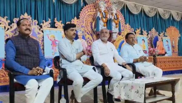 સુરેન્દ્રનગર : ગુજરાત ભાજપ પ્રદેશ પ્રમુખ જગદીશ વિશ્વકર્માની ઉપસ્થિતિમાં સામાજિક સેવા-યુવા સંવાદ સહિતના વિવિધ કાર્યક્રમો યોજાયા…