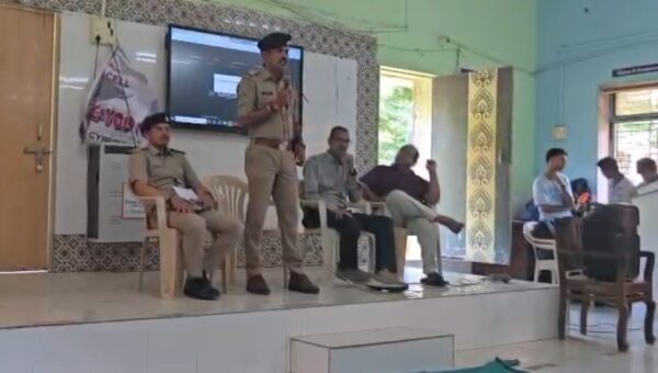 અંકલેશ્વર: ઠાકોરભાઈ પટેલ આર્ટ્સ એન્ડ કોમર્સ કોલેજમાં સાયબર ક્રાઇમ અને NDPS અંગે જાગૃતિ કાર્યક્રમ યોજાયો