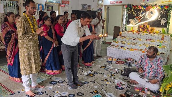 અંકલેશ્વર : તક્ષશિલા વિદ્યાલય-નવા બોરભાઠા ખાતે ગણેશ મહોત્સવ નિમિતે અન્નકૂટ દર્શન અને સત્યનારાયણ ભગવાનની કથા યોજાય…