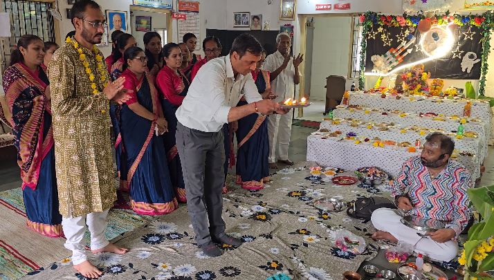 અંકલેશ્વર : તક્ષશિલા વિદ્યાલય-નવા બોરભાઠા ખાતે ગણેશ મહોત્સવ નિમિતે અન્નકૂટ દર્શન અને સત્યનારાયણ ભગવાનની કથા યોજાય…