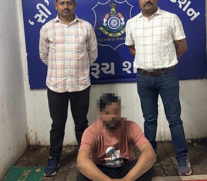 ભરૂચ: સુરત DCBના NDPS કેસના 6 મહિનાથી વોન્ટેડ આરોપીની સી ડિવિઝન પોલીસે કરી ધરપકડ