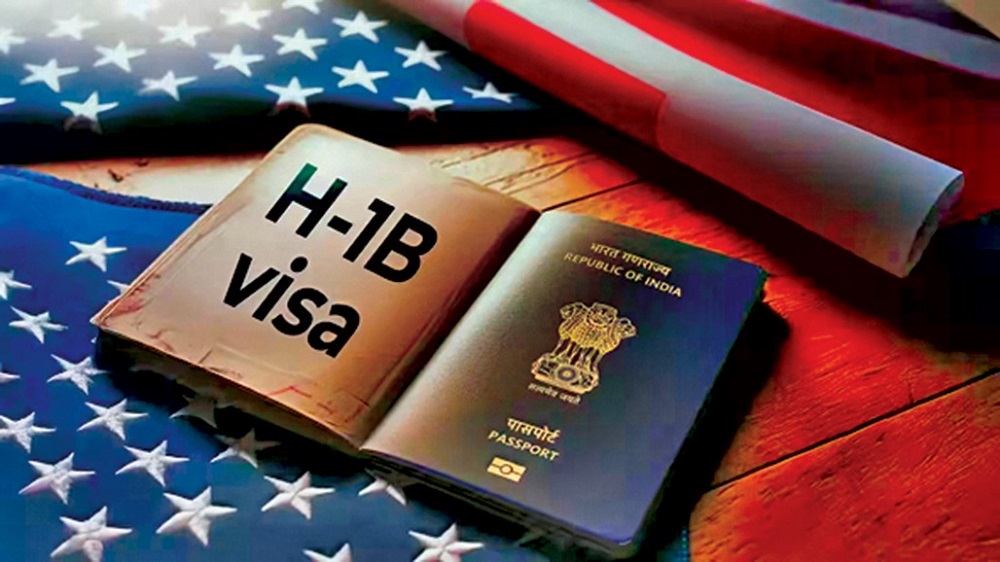 H-1B વીઝાધારકોને મોટો ઝટકો! 60 દિવસનો ગ્રેસ પિરિયડ થઈ શકે છે બંધ