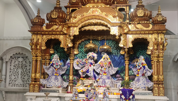 Blog by Nirav Panchal : કુરુક્ષેત્રથી સંતોષ તરફ: શ્રીકૃષ્ણના ગીતા સંદેશ વડે જીવન જીવવાની સાચી કળા