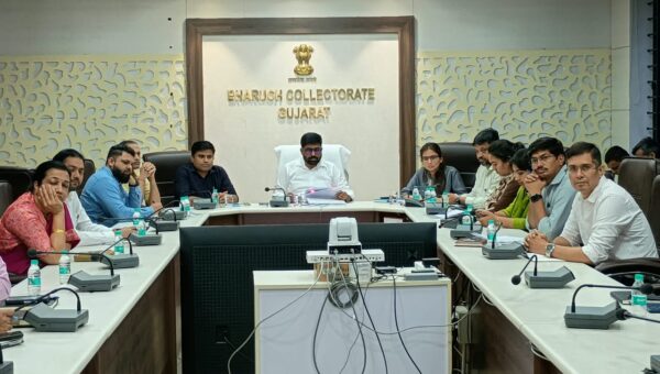 ભરૂચ: કલેક્ટર ડૉ. નવનાથ ગવ્હાણેએ કાર્યક્રમોની તૈયારીઓની સમીક્ષા કરી, વિડીયો કોન્ફરન્સમાં જોડાયા