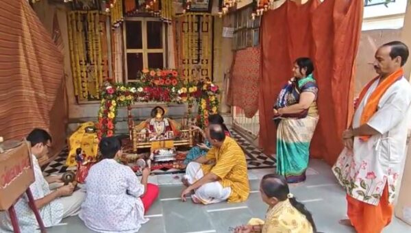 ભરૂચ : જંબુસર-ભાણખેતર સ્થિત શ્રી હરિરાયજી મહાપ્રભુજી નિધિસ્વરૂપ બેઠક ખાતે પ્રાગટ્ય ઉત્સવની ઉજવણી કરાય…