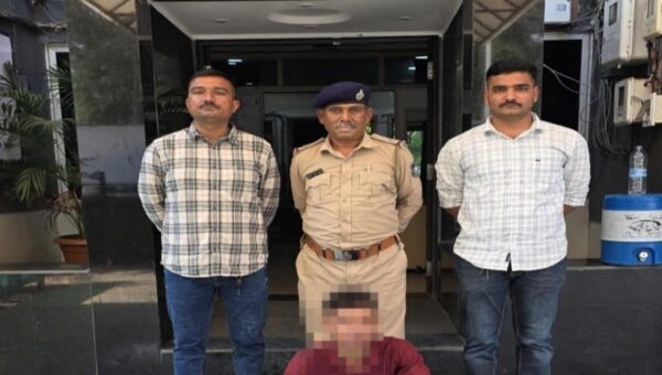 અંકલેશ્વર: GIDC પોલીસે ભડકોદ્રામાંથી ચોરાયેલા લેપટોપ સાથે આરોપીની ગણતરીના સમયમાં કરી ધરપકડ