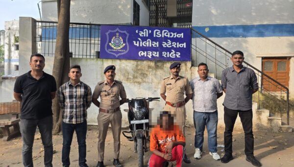 ભરૂચ: સી ડિવિઝન પોલીસે ચોરીના ગુનામાં સંડોવાયેલ રીઢા આરોપીની કરી ધરપકડ