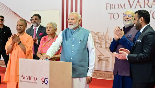 ઉત્તરપ્રદેશ : PM મોદીના હસ્તે વારાણસીમાં અરવિંદ લિમિટેડના અત્યાધુનિક ગારમેન્ટ પ્લાન્ટનું ઉદ્ઘાટન