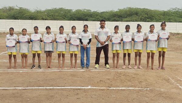 ભરૂચ: નેત્રંગની પીએમ શ્રી શ્રીકૃષ્ણ આશ્રમશાળાની દીકરીઓએ જિલ્લા કક્ષાએ ખો-ખોની સ્પર્ધામાં મેળવ્યો વિજય