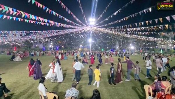 અંકલેશ્વર: કોસમડીની સનસિટી સોસાયટીમાં ‘મારી દીકરી, મારા ઘર આંગણે’ થીમ સાથે ગરબાનું આયોજન